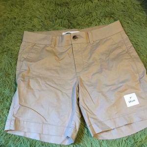 Woman’s Mid-Tise Safari Shorts